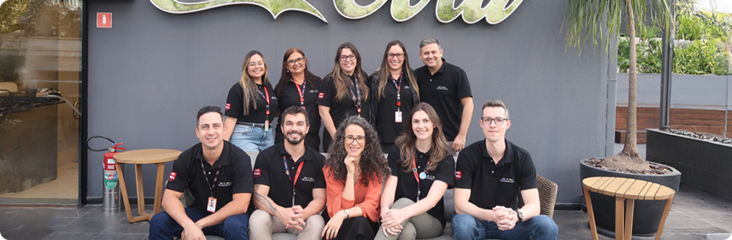 Foto de pessoas que jogaram o game corporativo presencial Papo Reto da Destrava.