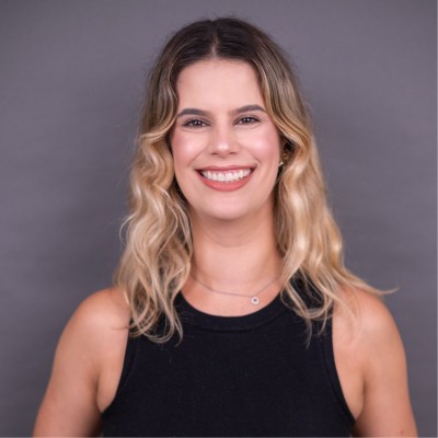 LETÍCIA STURION